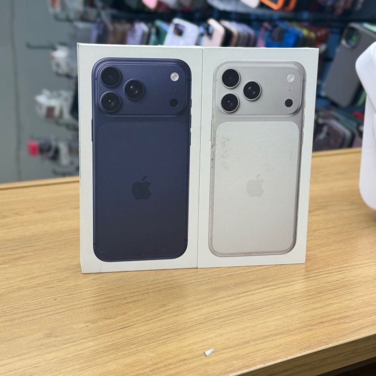 I Phone 17 pro max , 256 gb , unlocked 