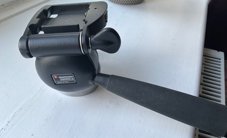 Manfrotto 390RC2 Tilt and Pan Tripod Head. REDUCED. REDUCED