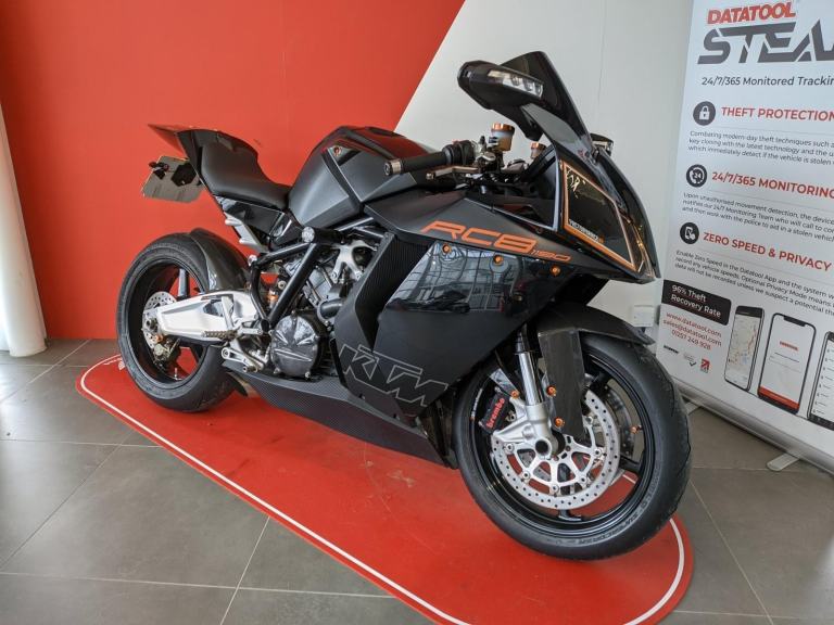 2011 KTM 1190 RC8 BLACK C/BUNGS CARBON HUGGER SUPERB BIKE LOW MILEAGE