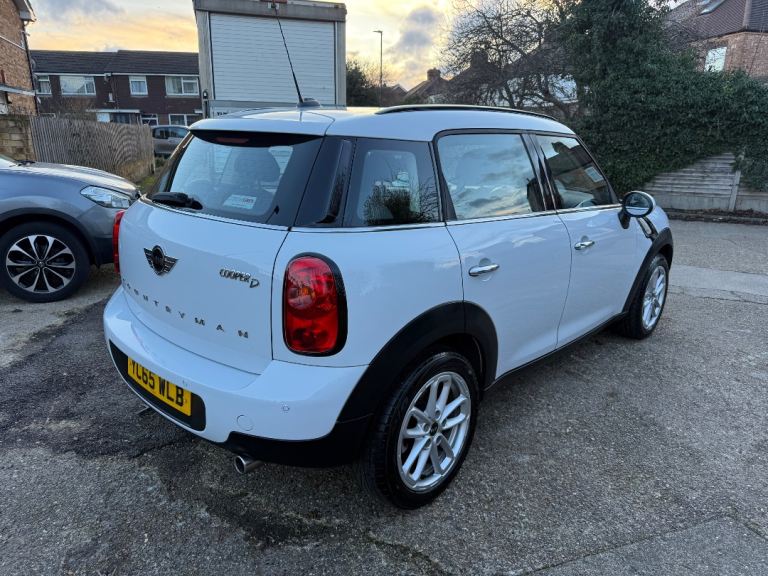 AUTO Mini, COUNTRYMAN, Hatchback, 2015, Semi-Auto, 1995 (cc), 5 doors