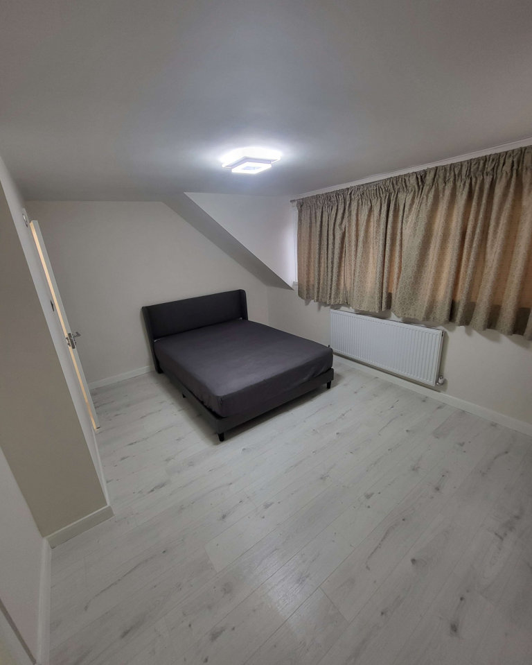 2 bedrooms in Cheerycroft gardens, HA5