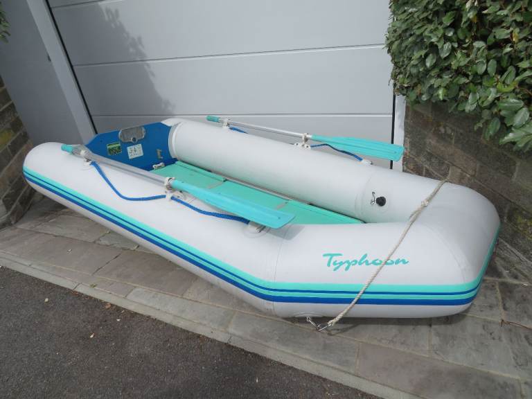 Typhoon 2.90 Inflatable Dinghy with Fixed Oars 