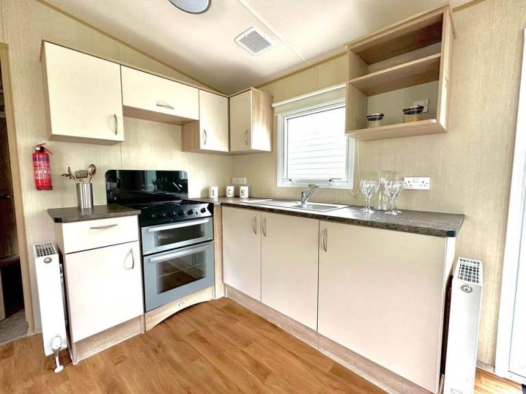 On Site Static Caravan - Birchington - Long Open Season - Modern Finishings