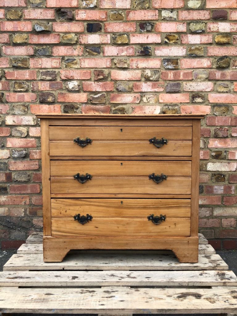 Antique Victorian wooden chest of drawers dresser bedside cabinet 