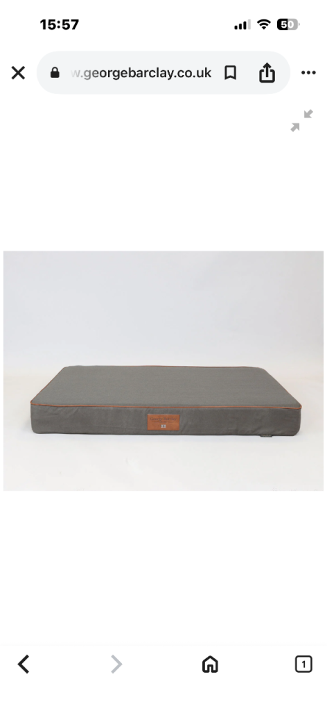 George Barclay dog bed xxl