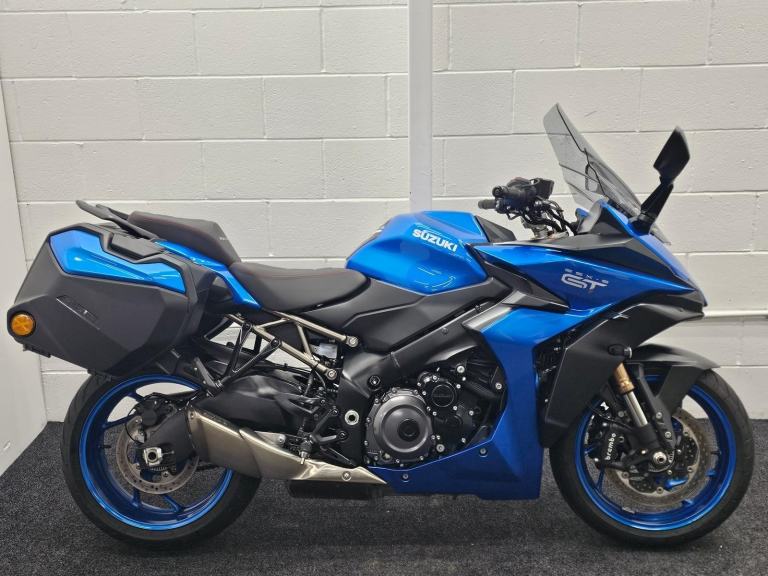 SUZUKI GSXS1000GT + ABS ** Suzuki Panniers - All Keys and Books **