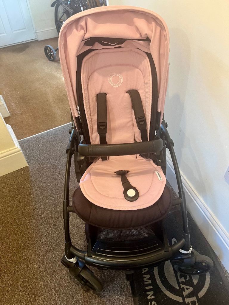 Bugaboo bee 6 🐝 pushchair comes with Pink and Black canopy