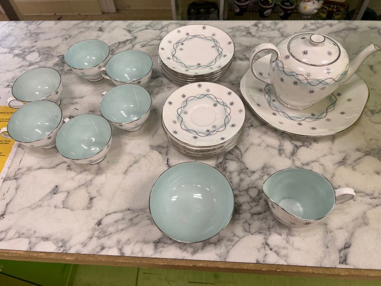 Tuscan Fine Bone China Tea set of 22piece - Collectible 