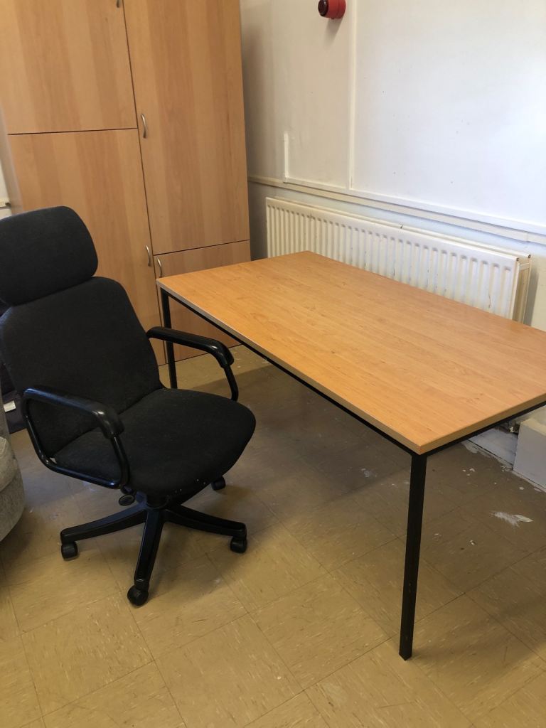 Large Office Desk – Home Office / Study Desk – Free
