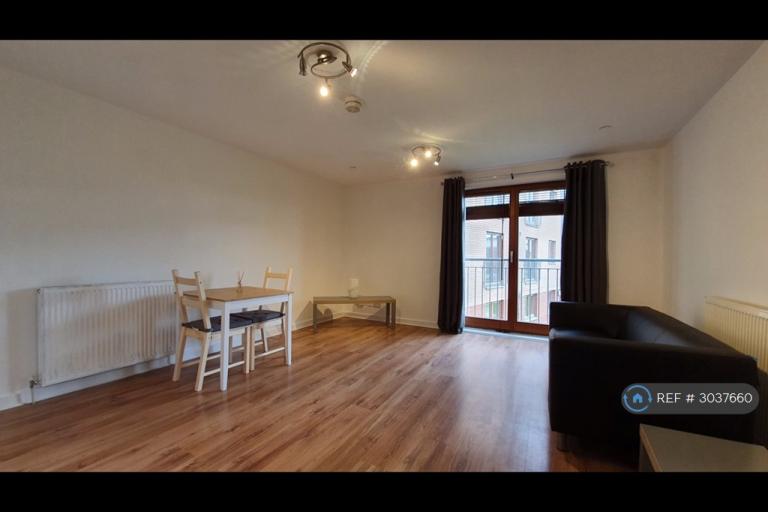 1 bedroom flat in Dalmarnock Drive, Glasgow, G40 (1 bed) (#3037660)