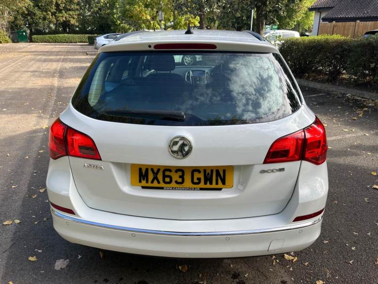 Vauxhall, ASTRA, Estate, 2013, Manual, 1686 (cc), 5 doors