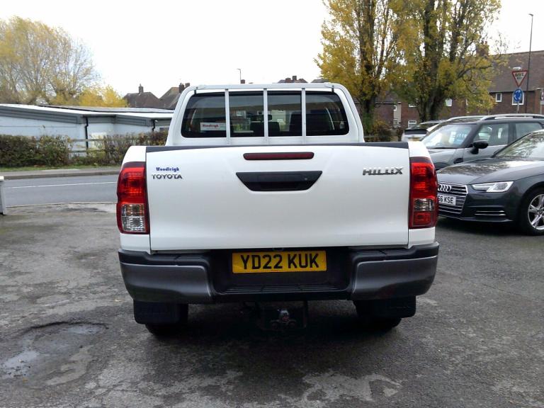 TOYOTA HILUX 2.4 D-4D Active 2022