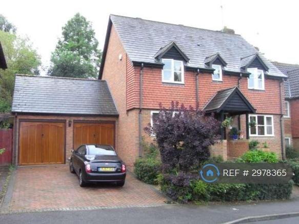 4 bedroom house in Winterberry Way, Caversham, Reading, RG4 (4 bed) (#2978365)