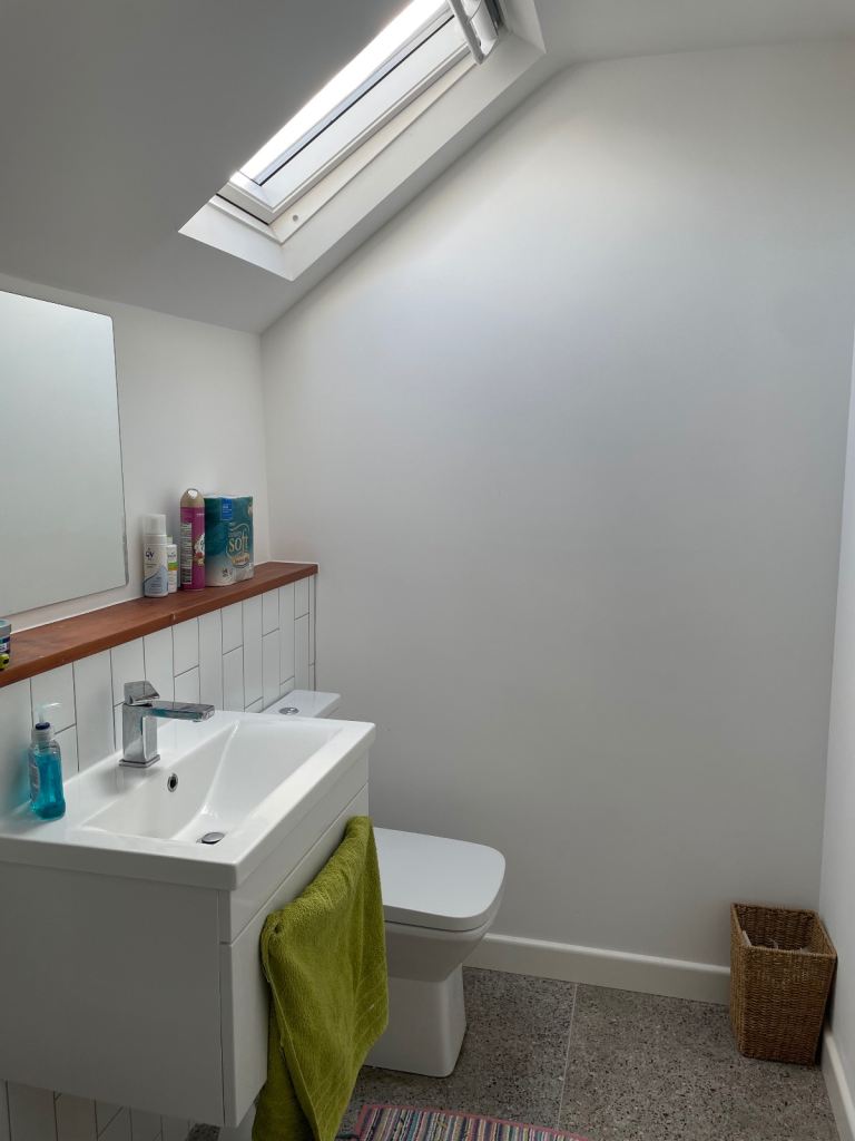 1 FURNISHED DOUBLE ROOM IN WHALLEY RANGE 2 ROOM FLAT