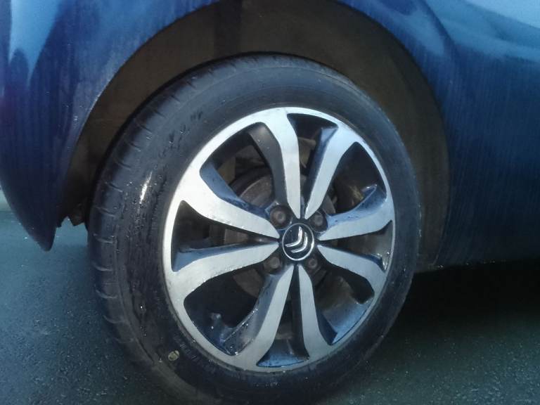 I want to buy Peugeot 108 Citroen C1 Toyota Aygo 15" factory alloys 