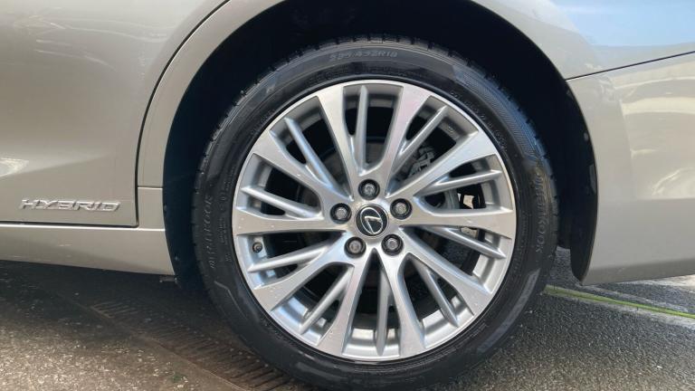 2020 Lexus ES 300h 2.5 4dr CVT SALOON PETROL/ELECTRIC Automatic