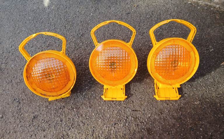 Conilamp LED Traffic Cone Lamp Light Amber x3 Untested