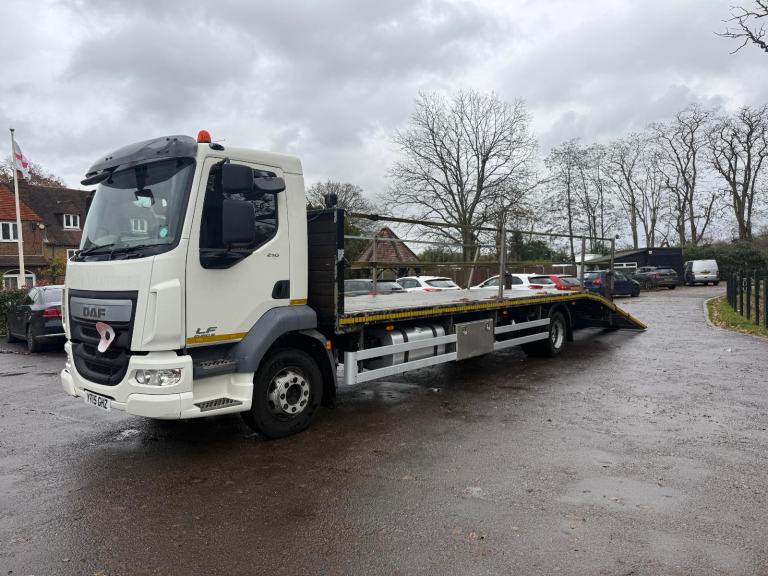 DAF LF 210 BEAVER TAIL WITH WINCH
