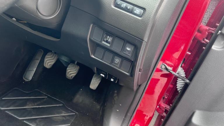 Nissan qashqai N1.5 dCi 115 N-Connecta 5dr 2 owners full Nissan history stunning