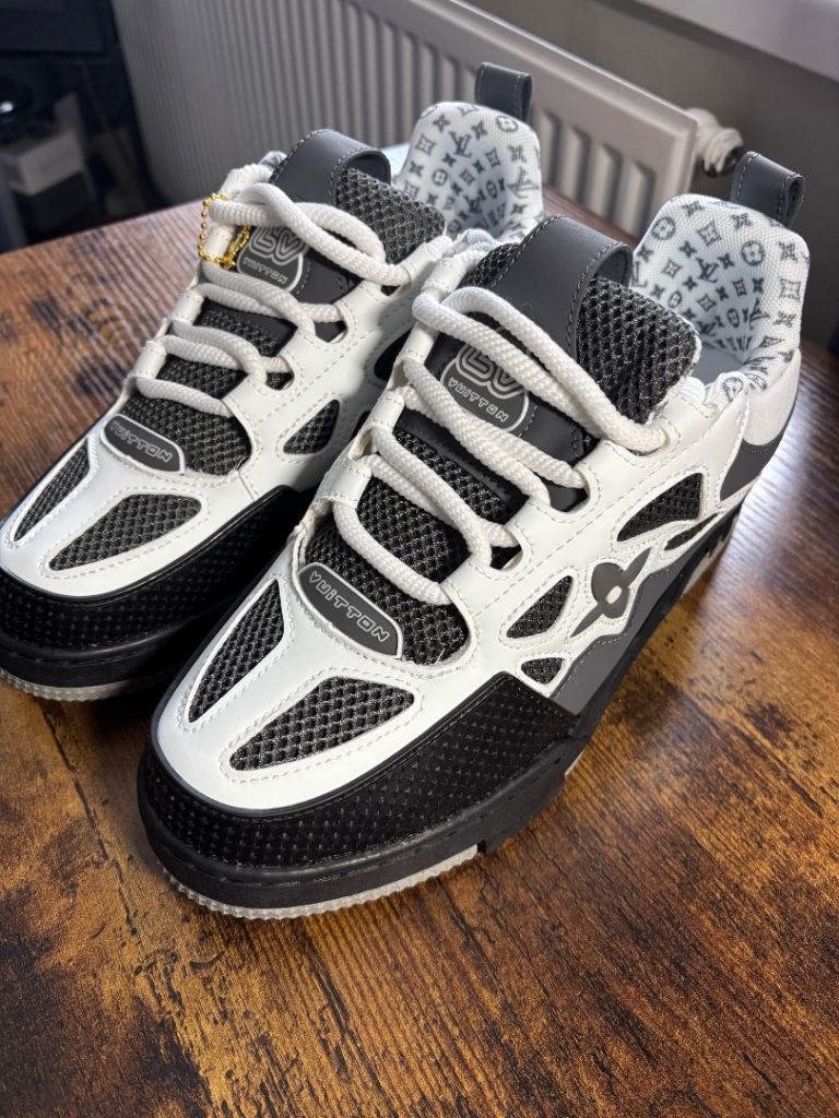 LV Trainers Size 8.5