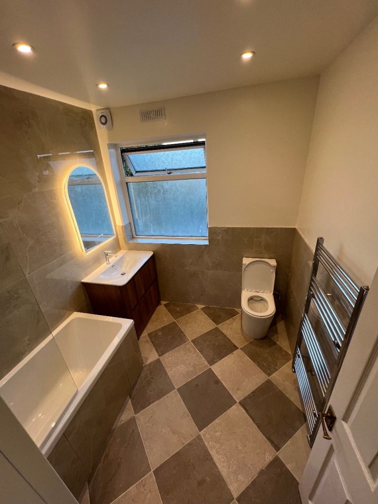 Professional Tiler London – Bathrooms, Wetrooms, Large Tiles | Plumbing