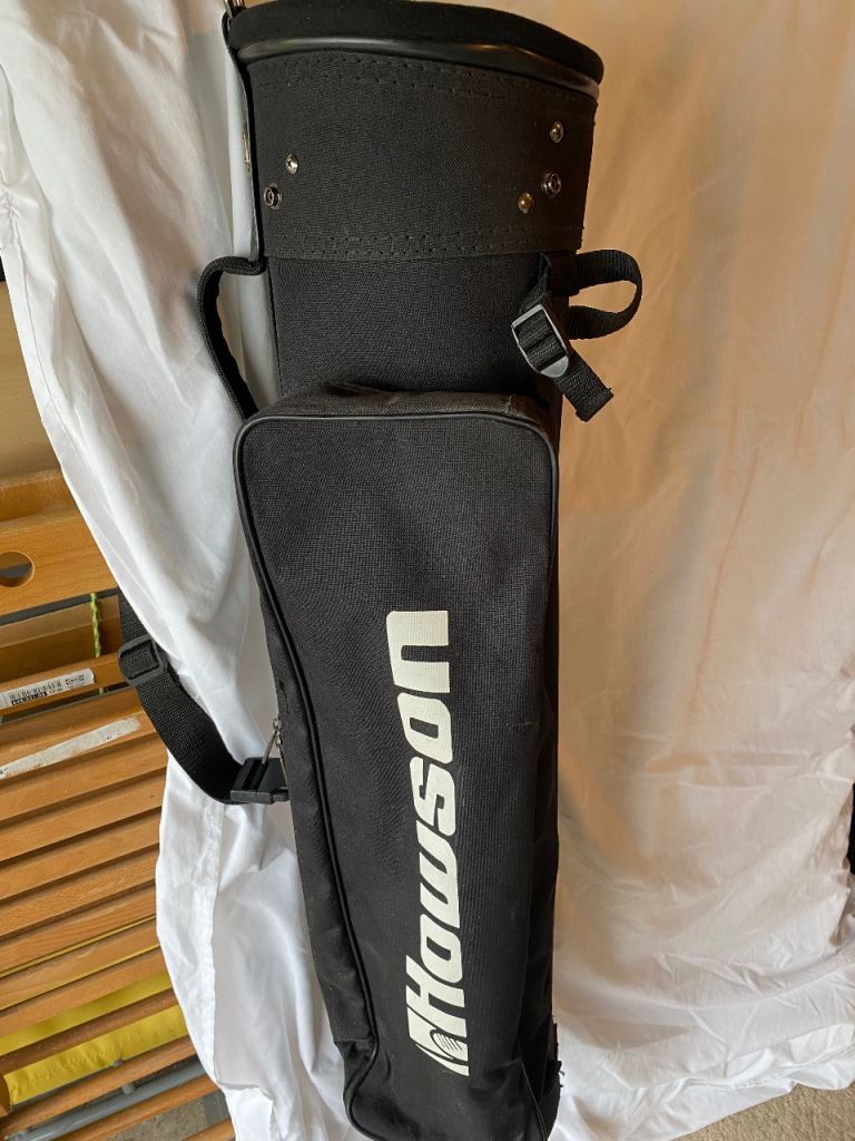Howson Tour Master Golf club set & bag.  (Right handed)