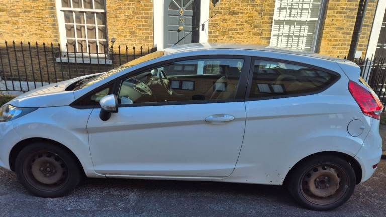 Ford, FIESTA, Hatchback, 2012, Manual, 1242 (cc), 3 doors