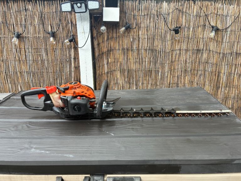 Echo HCR-165ES Petrol Hedge Trimmer. Starts & Runs Easily 