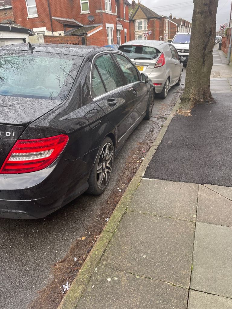 Mercedes-Benz, C CLASS, Saloon, 2012, Semi-Auto, 2143 (cc), 4 doors