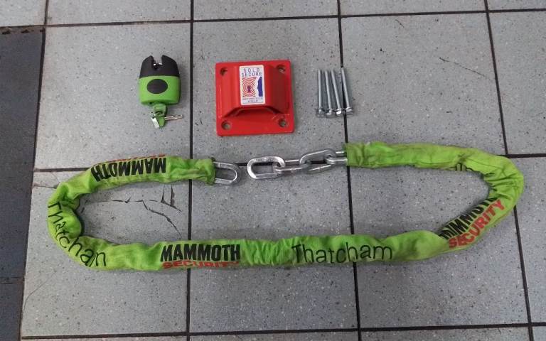 MOTORBIKE/SCOOTER SECURITY CHAIN WITH ANCHOR BRACKET