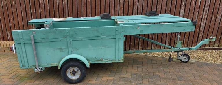 2.9m long * 1.2m wide trailer