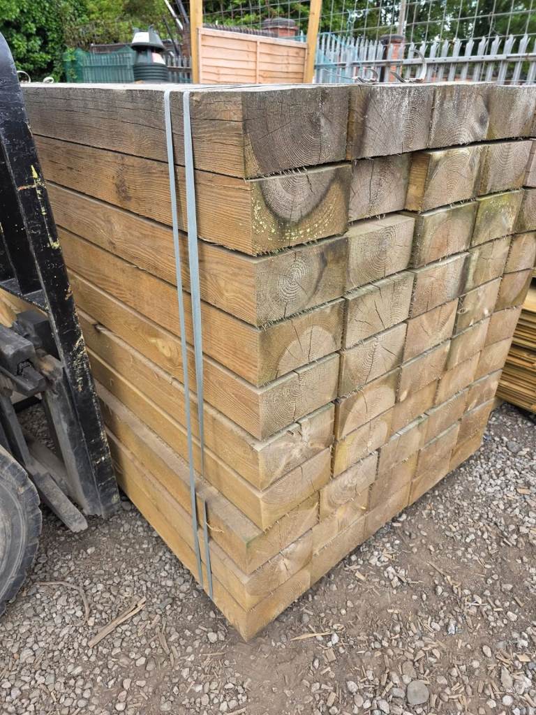 ❤️ WEATHERED TIMBER SLEEPERS 2.4M