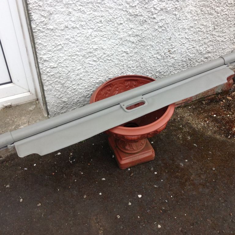 Load cover / parcel shelf