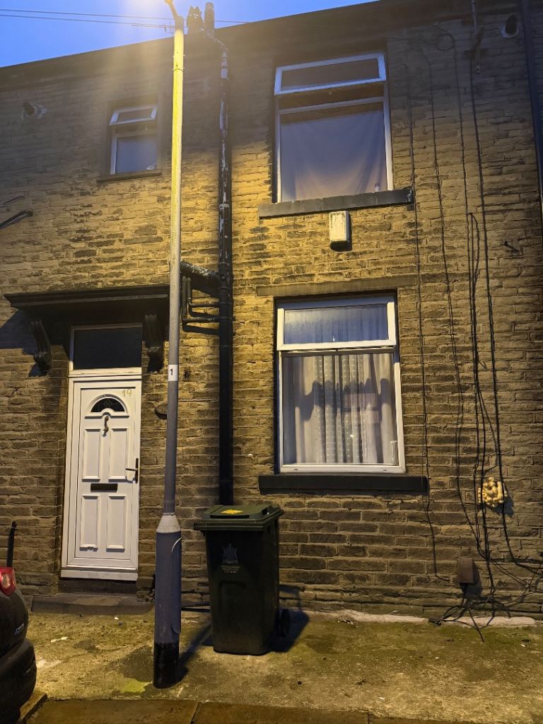 2 bedroom house to let 