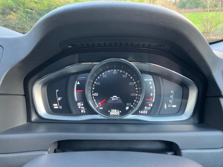 2016 VOLVO V70 2.0 T5 SE LUX Inscription 245bhp Automatic Estate