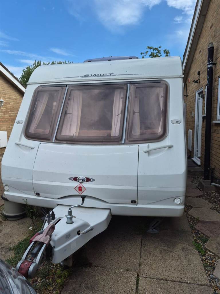 Swift challenger 490 
