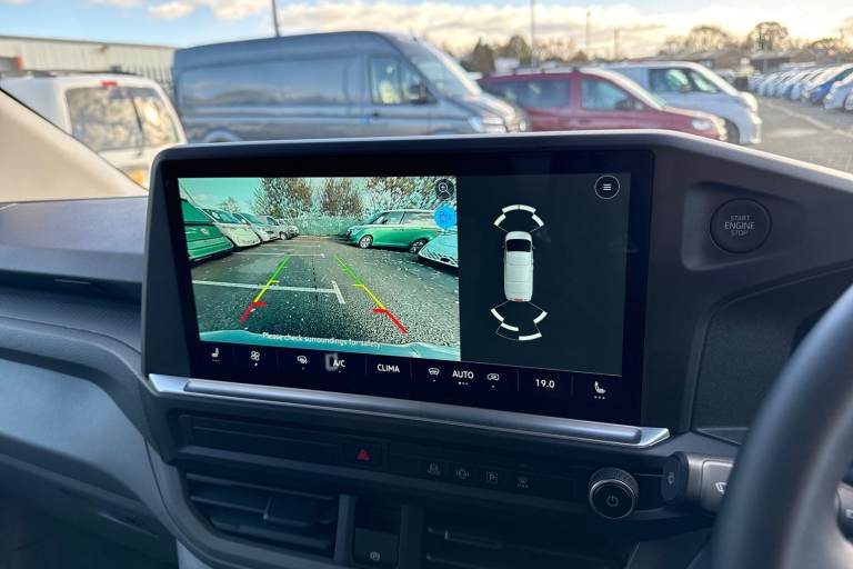 2025 Volkswagen Transporter 2.0 TDI T28 Commerce Pro FWD SWB Euro 6 (s/s) 5dr Van DIESEL Manual