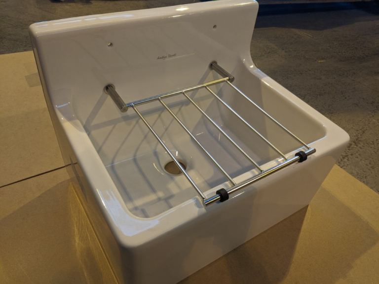 Armitage Shanks 510mm Birch Cleaners Sink S592001