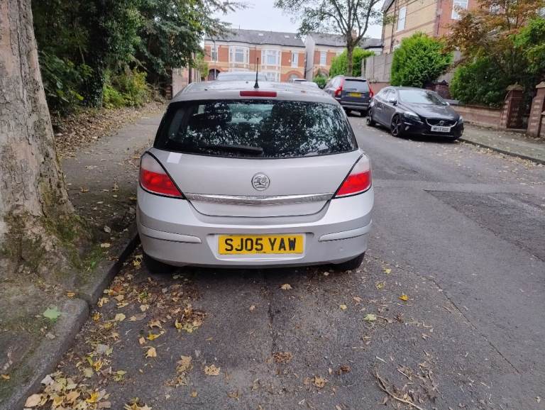 Vauxhall, ASTRA, Hatchback, 2005, Semi-Auto, 1598 (cc), 5 doors