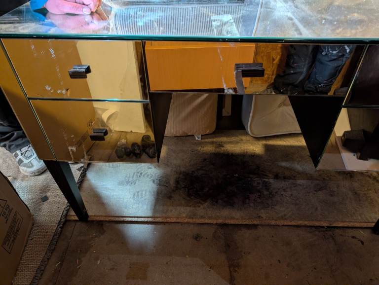 Cabinet and wardrobe 