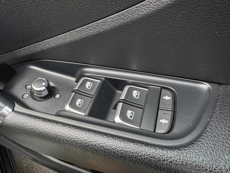 2018 Audi Q2 1.4 TFSI CoD S line Euro 6 (s/s) 5dr ESTATE Petrol Manual