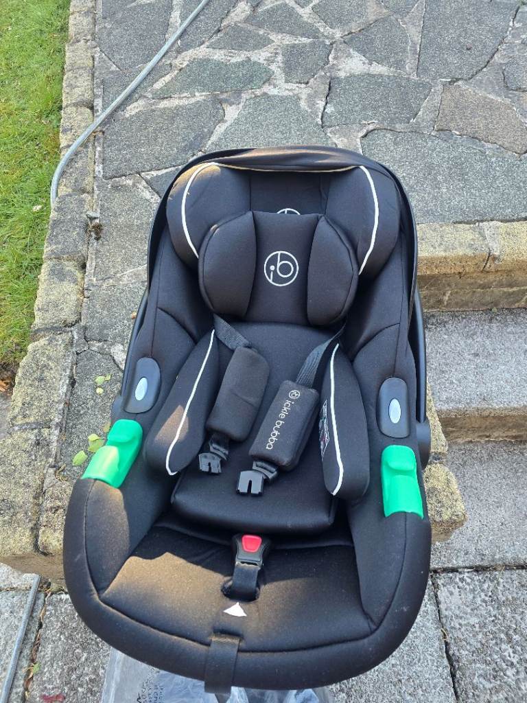 Ickle bubba car seat from birth to 15 months with isofix