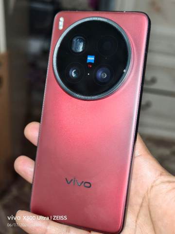 Vivo X200 Ultra Red – 16GB RAM, 1TB Storage, ZEISS Camera | in