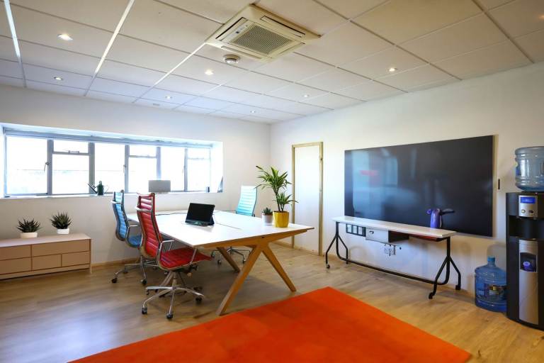 300sqft Office | Workspace | Artist Studio | Office to Rent In Hackney East London E9