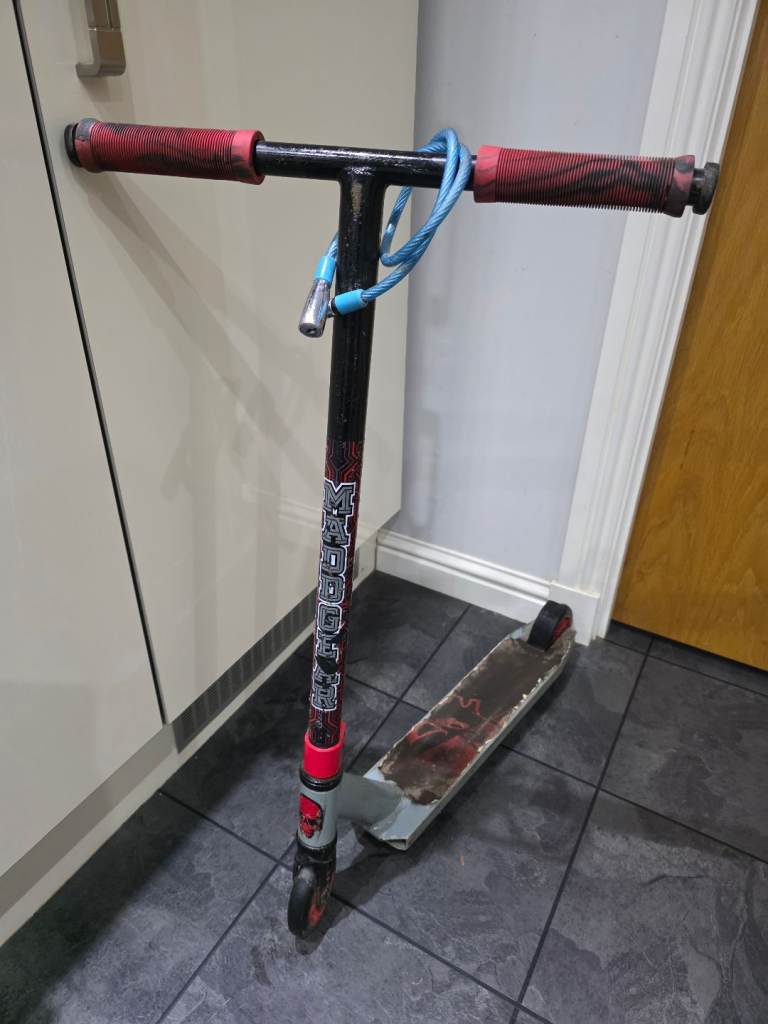 Madd Gear MGP Stunt Scooter