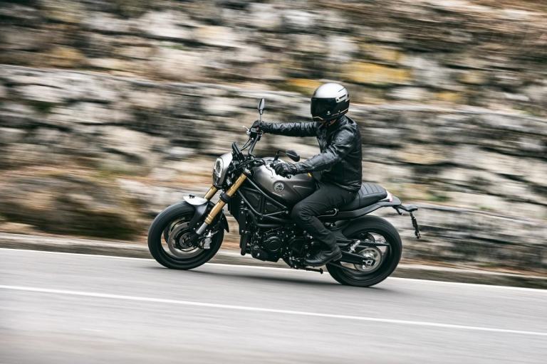 Benelli Leoncino 800  Retro Bike Motorcycle Naked