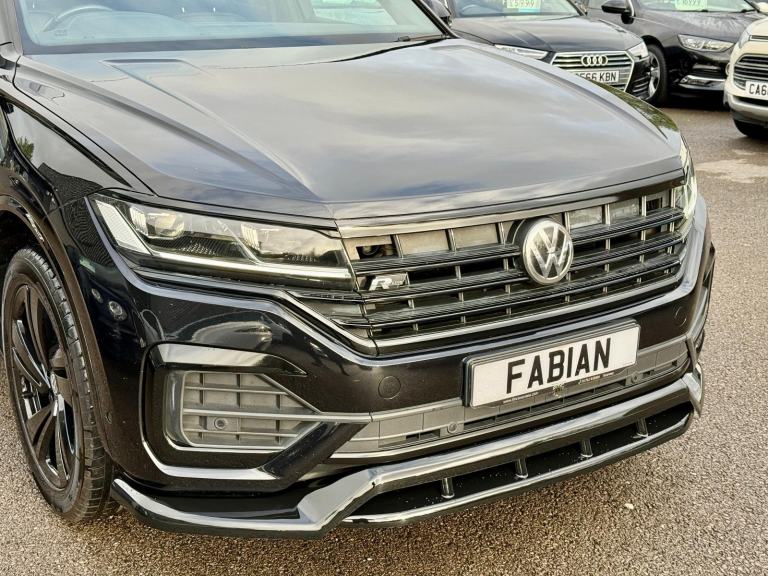 2019 Volkswagen Touareg 3.0 TDI V6 R-Line Tech 4Motion **Stunning Example**
