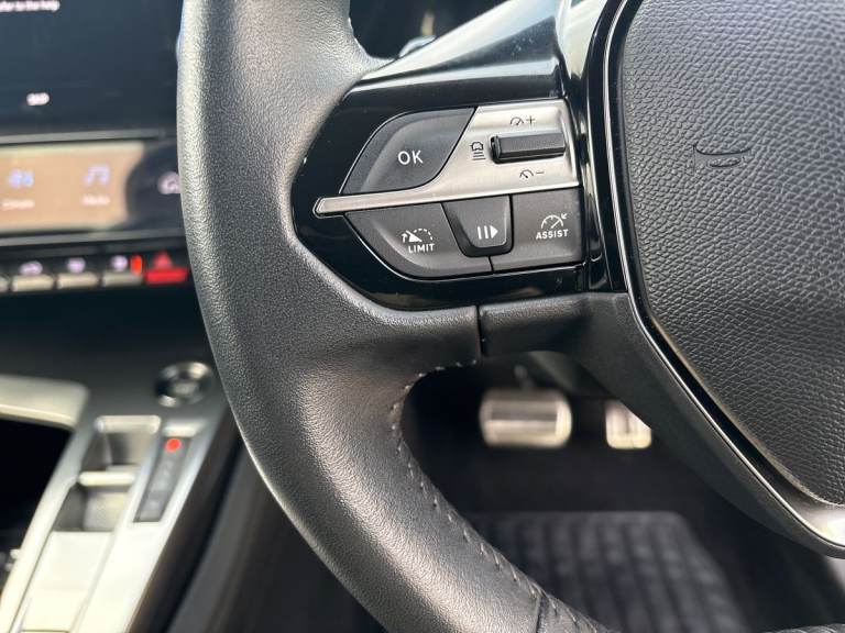 2024 Peugeot 308 1.2 PureTech Allure 5dr EAT8 ESTATE PETROL Automatic