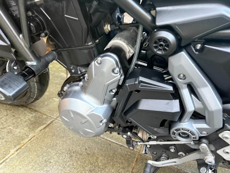 2019 / 69 Kawasaki Z650ABS £4500 Green 3291 miles. 