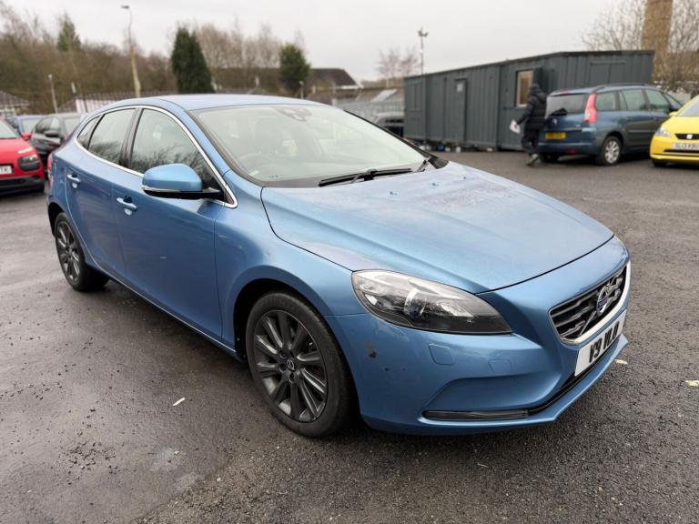 2015 Volvo V40 D3 SE Lux Nav 5dr Geartronic HATCHBACK Diesel Automatic
